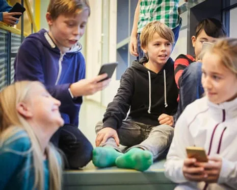 The Scandinavian nation to Introduce Countrywide Smartphone Ban in Schools